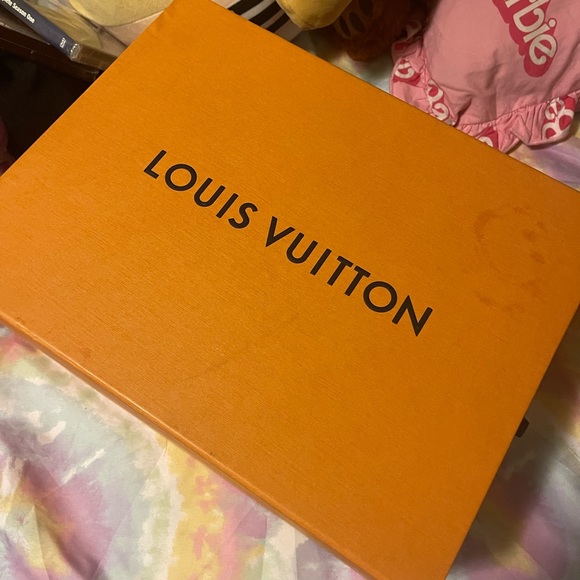 Louis Vuitton Runners - Picture 5 of 7